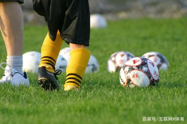 米体：莫德里奇可能在世界杯后退役，莱奥愿留在米兰随队重新崛起